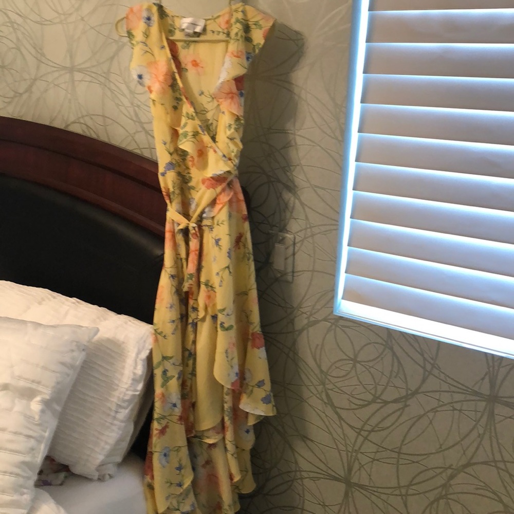 Donna Morgan flower wrap around dress